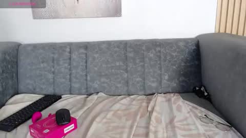 Snapshot of queen_adhara chatting on 06-20-26, 02:14 ANTONELLA online show from 06-20-26, 02:14