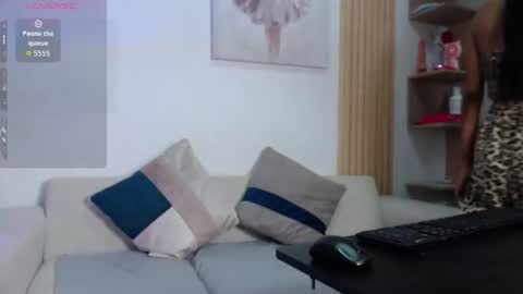Snapshot of queen_adhara chatting on 06-27-26, 12:22 ANTONELLA online show from 06-27-26, 12:22
