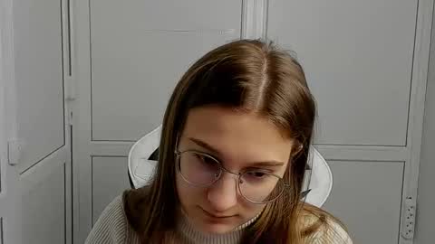 Amelie online show from 04-09-26, 07:14