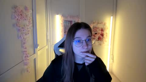 Snapshot of queen_amelie chatting on 05-02-26, 07:02 Amelie online show from 05-02-26, 07:02
