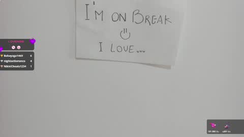 Snapshot of queen_antonella_oficial chatting on 02-18-25, 02:59 QUEEN ANTONELLA online show from 02-18-25, 02:59