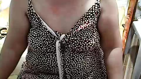 Snapshot of queen_ava05 chatting on 06-30-26, 11:28 queen_ava05 online show from 06-30-26, 11:28