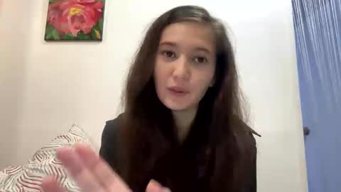 Snapshot of queen_chatur chatting on 01-09-25, 03:34 Viktoria online show from 01-09-25, 03:34