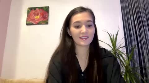 Snapshot of queen_chatur chatting on 02-04-25, 02:10 Viktoria online show from 02-04-25, 02:10