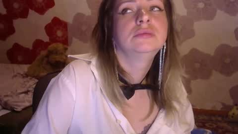 Snapshot of queen_daenerys chatting on 09-26-25, 06:01 Queen Daenerys online show from 09-26-25, 06:01