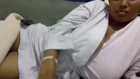 Snapshot of queen_doli chatting on 02-09-26, 05:39 queen_doli online show from 02-09-26, 05:39