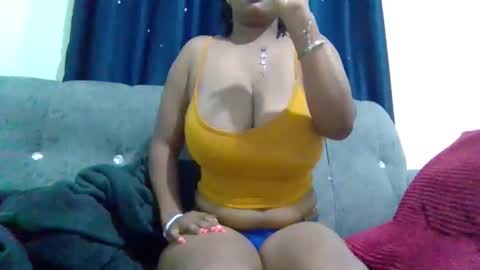 Snapshot of queen_doli chatting on 02-11-26, 11:37 queen_doli online show from 02-11-26, 11:37
