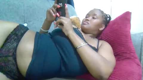 Snapshot of queen_doli chatting on 02-17-26, 10:23 queen_doli online show from 02-17-26, 10:23