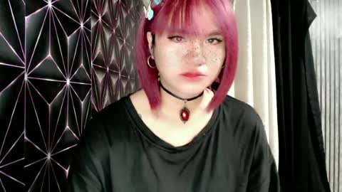 Snapshot of queen_elicktra chatting on 06-17-26, 11:49 JOY online show from 06-17-26, 11:49