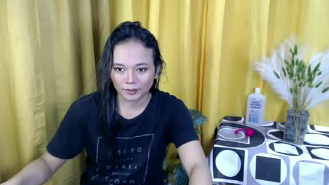 queen_ennah online show from 06-19-26, 08:40
