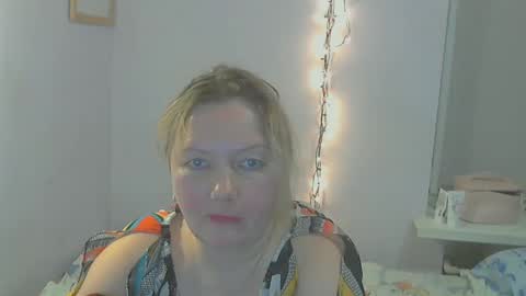 queen_jane8 online show from 12-16-24, 06:49