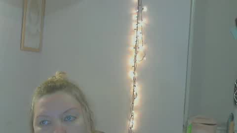 queen_jane8 online show from 12-26-24, 09:37