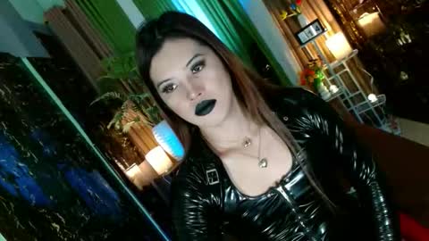 Snapshot of queen_kendalx19 chatting on 10-13-25, 10:10 Kendal online here from 6am-3pm philippine time online show from 10-13-25, 10:10