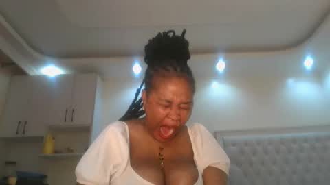 Queen kikih online show from 05-16-26, 12:29