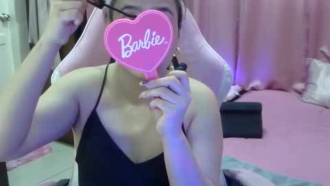 QueenHennessy online show from 02-13-25, 05:26