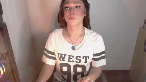 Snapshot of queen_of_all_queens chatting on 05-08-26, 10:42 samantha online show from 05-08-26, 10:42