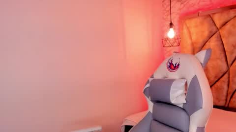   online show from 02-07-25, 07:06