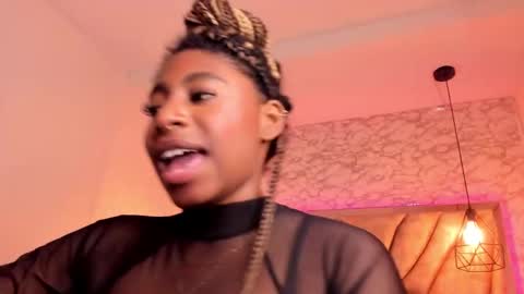 Snapshot of queen_perla_ chatting on 02-09-25, 06:26 online show from 02-09-25, 06:26