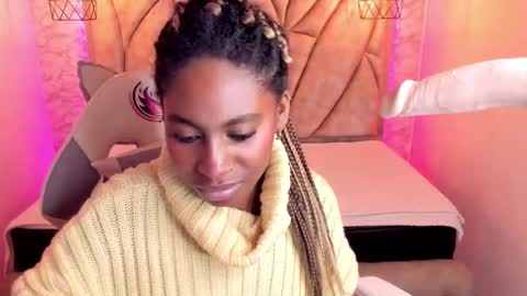 Snapshot of queen_perla_ chatting on 02-23-25, 06:07 online show from 02-23-25, 06:07