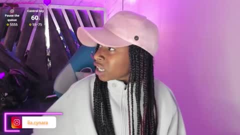 Snapshot of queen_perla_ chatting on 09-30-25, 11:26 online show from 09-30-25, 11:26