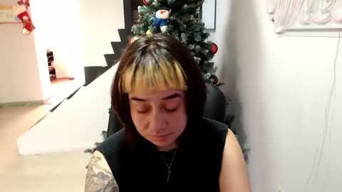 Snapshot of queen_zafiro88 chatting on 11-23-25, 04:07 Zafiro ILL BROADCAST UNTIL DECEMBER Onlyfans online show from 11-23-25, 04:07