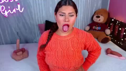 Snapshot of queenamazon_ chatting on 06-29-26, 05:46 Queenamazon online show from 06-29-26, 05:46