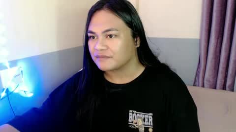 Snapshot of queenbee_mistress chatting on 02-18-25, 11:55 queenbee_mistress online show from 02-18-25, 11:55