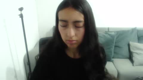 queenbyte_18 online show from 11-05-25, 06:19