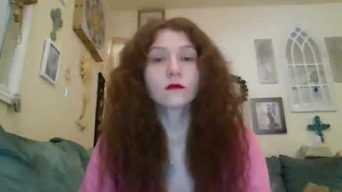 queencrimsonlvx online show from 02-19-26, 08:49