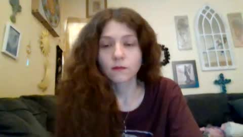 Snapshot of queencrimsonlvx chatting on 06-13-26, 12:19 queencrimsonlvx online show from 06-13-26, 12:19