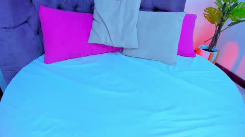 Queen online show from 03-01-25, 09:26