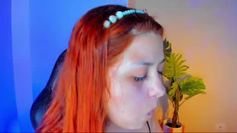 Snapshot of queengrett chatting on 05-01-26, 05:28 Queen online show from 05-01-26, 05:28