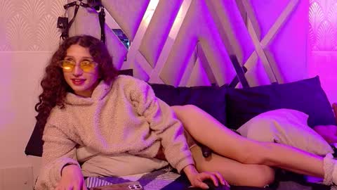 QUEENJEENN online show from 01-06-26, 10:19