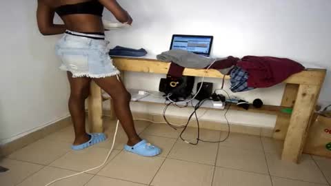 Nina online show from 02-21-26, 07:48