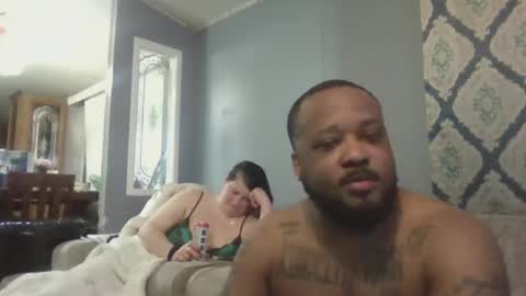 Snapshot of queenking55 chatting on 02-20-25, 05:12 Queen N King Fun Night online show from 02-20-25, 05:12