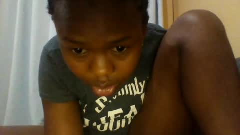 Snapshot of queenleona61 chatting on 06-13-26, 07:39 queenleona61 online show from 06-13-26, 07:39