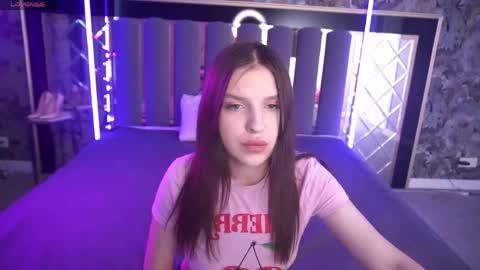 Snapshot of queenlilithh chatting on 05-25-26, 12:44 queenlilithh online show from 05-25-26, 12:44