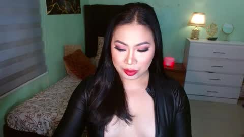 Miss Celine online show from 02-10-26, 04:33