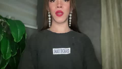 QUEEN online show from 03-01-26, 01:07