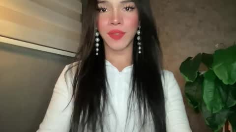 QUEEN online show from 03-08-26, 07:06