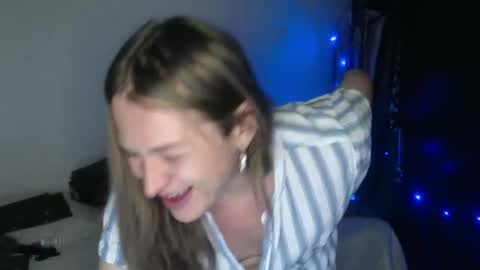 Nico online show from 02-09-25, 03:11