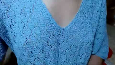Snapshot of queenoftenderness chatting on 07-13-26, 08:11 queenoftenderness online show from 07-13-26, 08:11