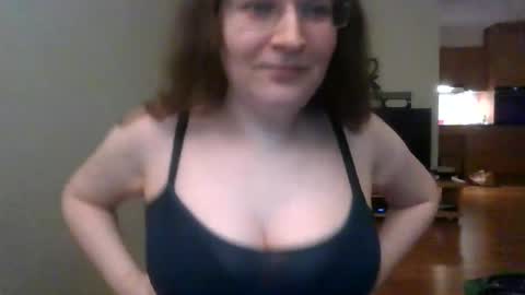 queenofthenights online show from 04-16-26, 09:39