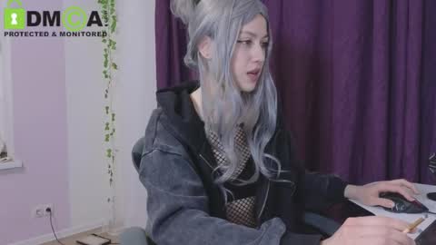 Snapshot of queenofwandss chatting on 05-13-26, 12:08 follow my new insta online show from 05-13-26, 12:08