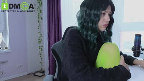 Snapshot of queenofwandss chatting on 05-29-26, 01:53 follow my new insta online show from 05-29-26, 01:53