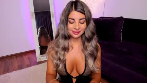 Snapshot of queenofyouredreams chatting on 08-08-26, 10:34 Queennofyuredreams online show from 08-08-26, 10:34