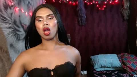 Snapshot of queenpinayebony_xx chatting on 07-03-26, 02:56 queenpinayebony_xx online show from 07-03-26, 02:56