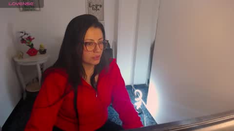 queenrose94 online show from 05-13-26, 08:16