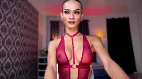 Snapshot of queenvalentinats chatting on 07-12-26, 05:59 ValentinaMoone online show from 07-12-26, 05:59