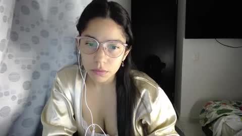 Paola online show from 03-28-26, 03:50